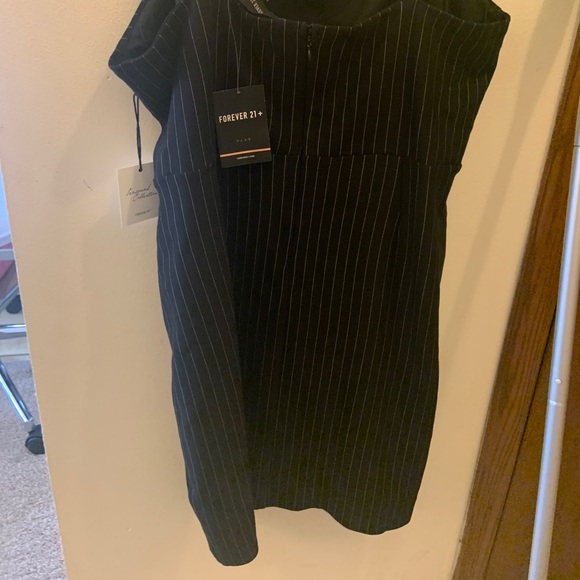 FOREVER21- PinStriped Dress - Picture 1 of 4